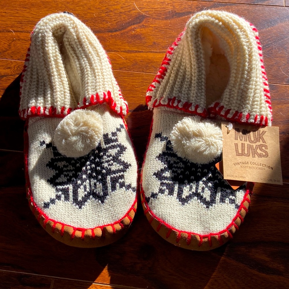🆕 Muk Luks vintage collection knit moccasin in size L/XL
